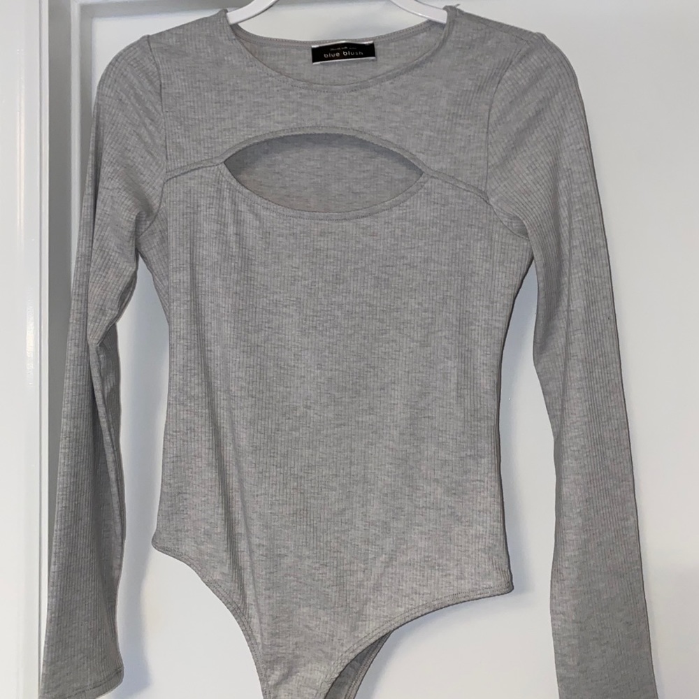 Blue blush gray keyhole bodysuit